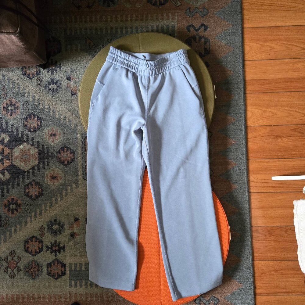 Lululemon Softstreme High-Rise Straight-Leg Cropped Pant